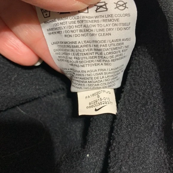 Nike Womens Dri-fit black & white hoodie size small - Picture 9 of 9